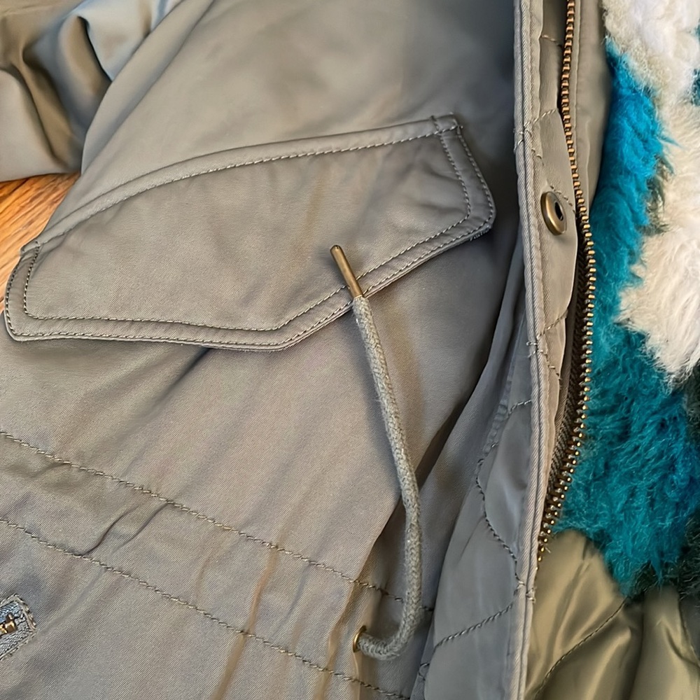 Parka - Picture 4 of 6